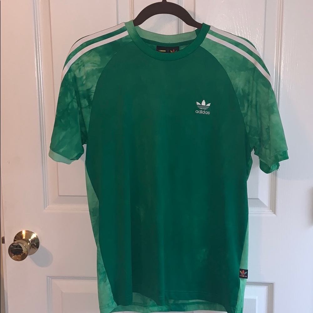 Men’s adidas tee!